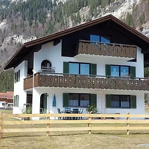 https://fewo-sonnenberg-graswang.com-bavaria.com